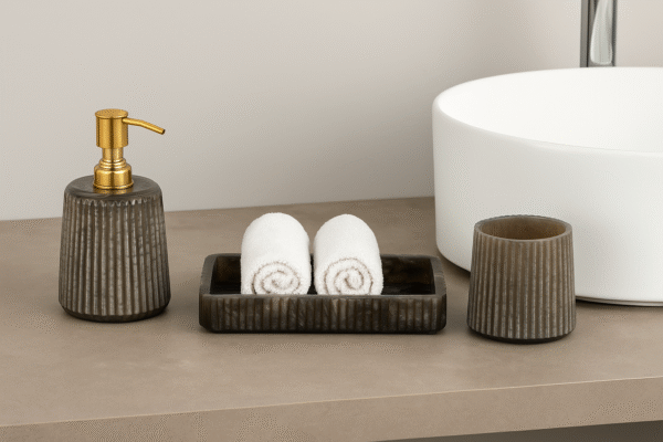 Black Resin Bathroom Accessories Set Of 3
